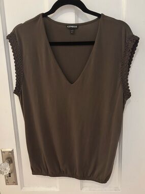 Express Olive B V-Neck sleeveless Blouse